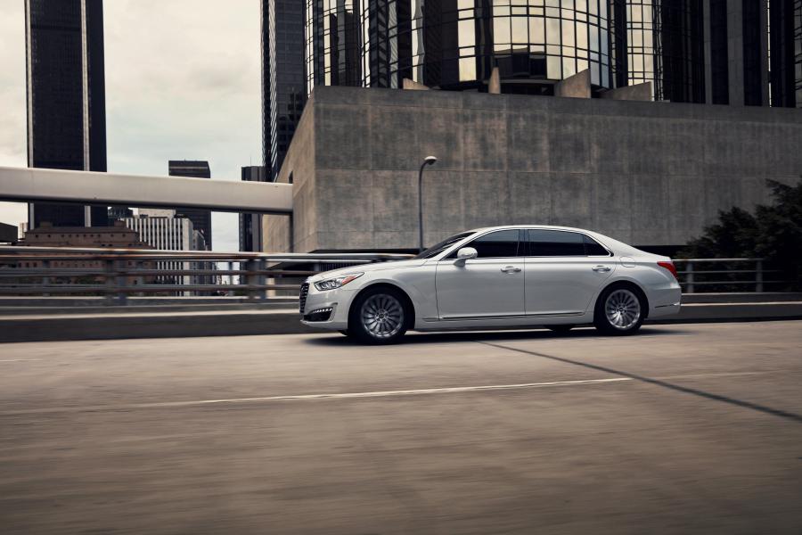  Genesis G90 (HI) 2016 года  (NA) (фото 13 из 60)